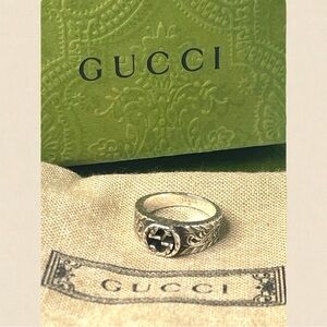 Gucci Arabesque Interlocking GG Ring – Sterling Silver 925, Size 5.5 W box & bag